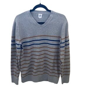 GAP Gray Striped Men's Sweater. Size M. V- Neck.